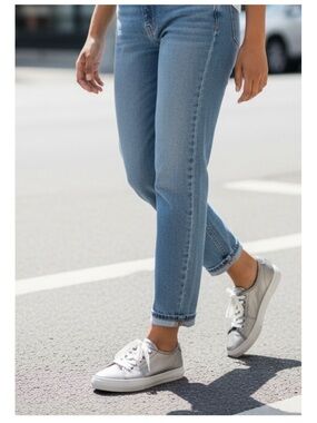 Frye Gia Low Top Metallic Sneakers 8 Silver